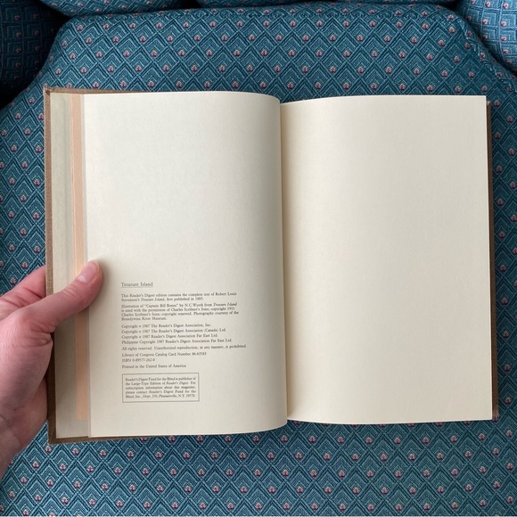 Vintage Treasure Island Novel by Robert Louis Stevenson Readers Digest Hardcover - Picture 6 of 13